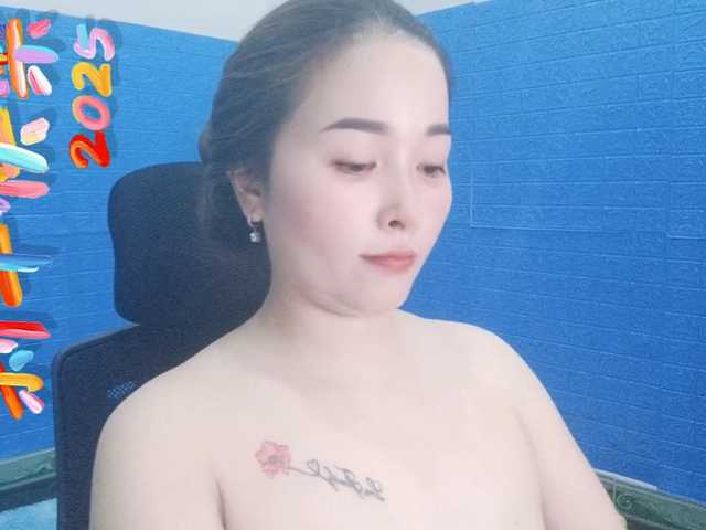 Snapshot of Benahot69 chatting on April 18, 12:11 pm Benahot69 online show from April 18, 12:11 pm