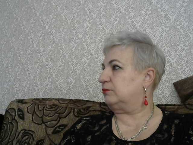Snapshot of lara45 chatting on April 18, 12:00 pm lara45 online show from April 18, 12:00 pm