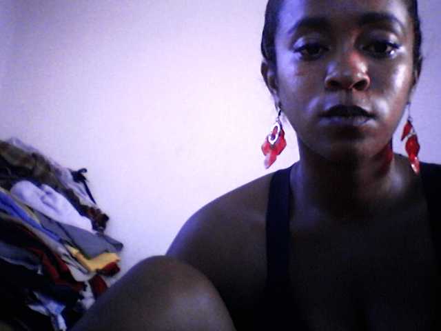 Snapshot of silviaLaBombe chatting on April 18, 12:11 pm silviaLaBombe online show from April 18, 12:11 pm
